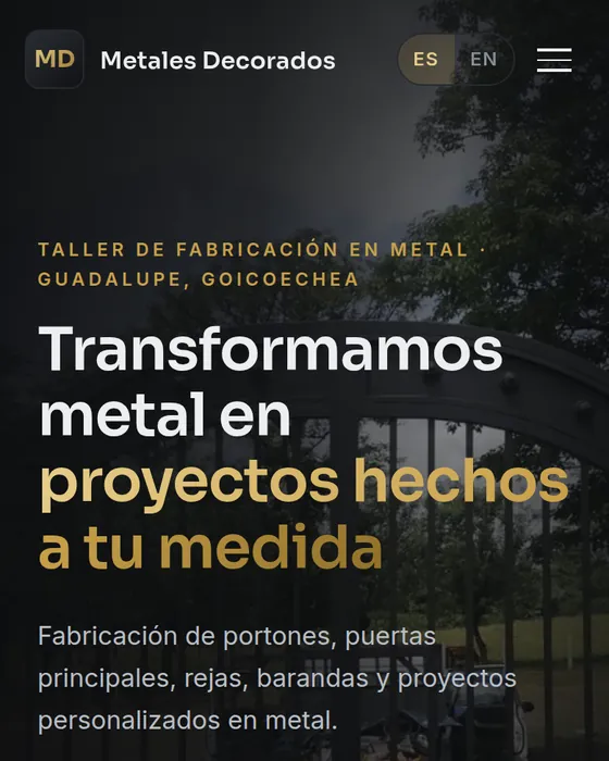 Página de Metales Decorados vista en un celular
